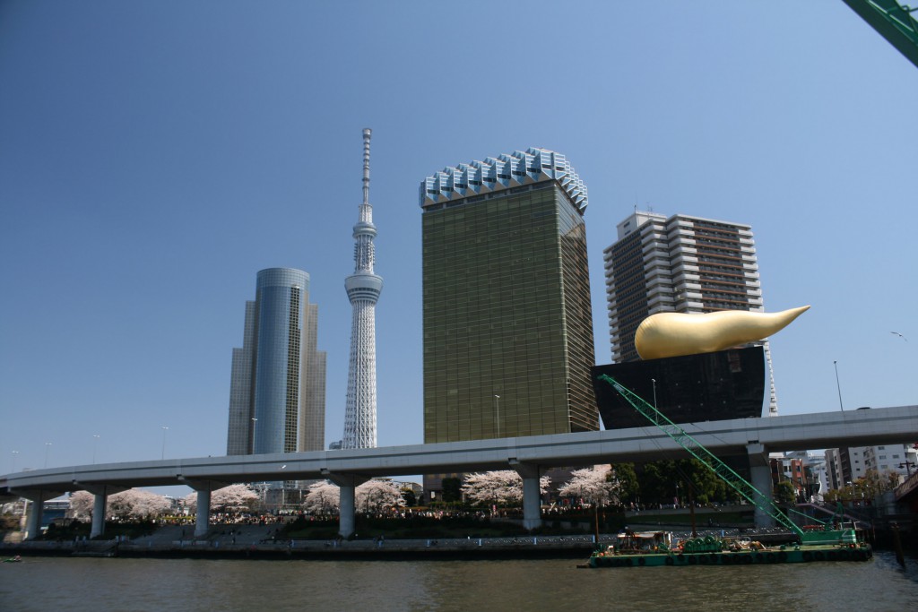 tokyo skytree from yakatabune